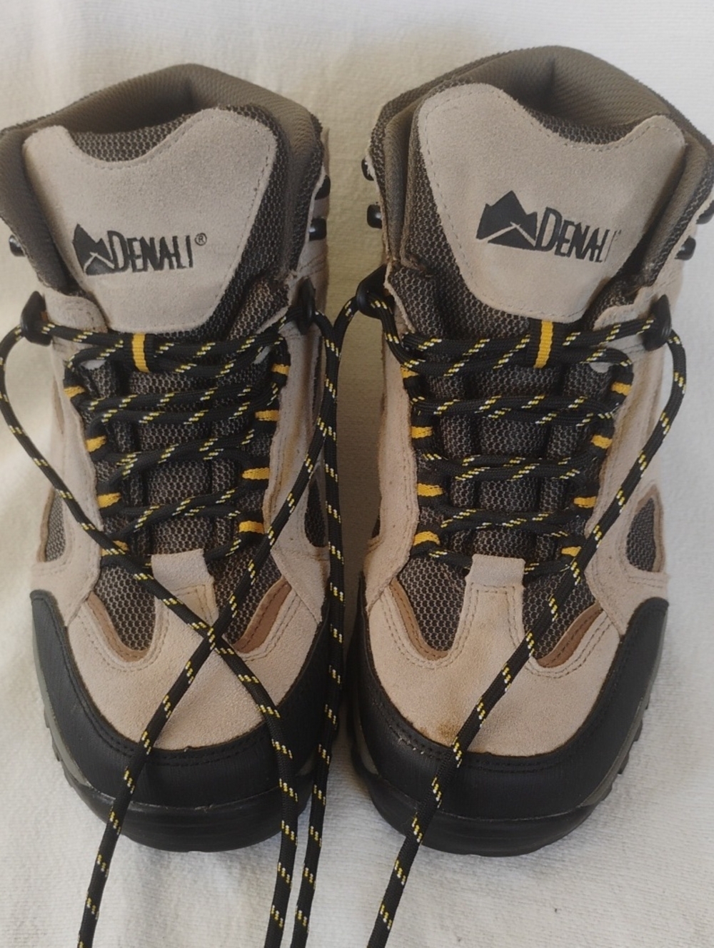 Denali Men's Taupe Hiking Boots with Black Accents Barely Worn Sz 8